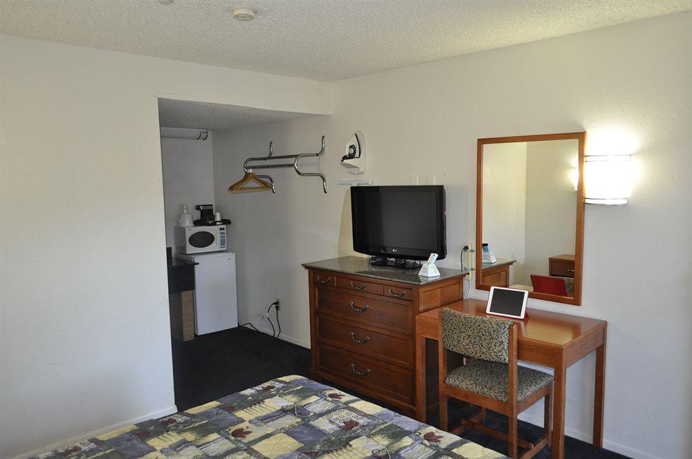Pacific Inn Motel เวนทูรา ภายนอก รูปภาพ